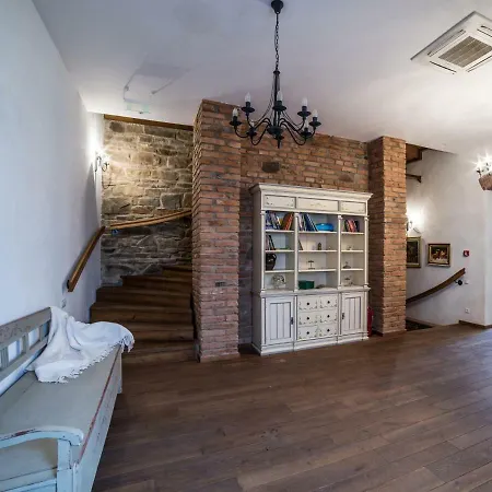 Casa Kraus Crit